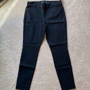 Old Navy High Rise Never Fade Pixie Pant